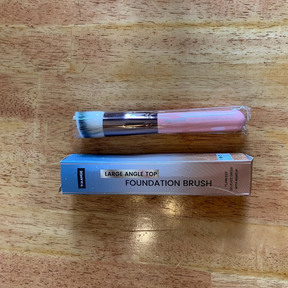 $5 or 4/$10: Maange Large Angle Top Foundation Brush NIB
